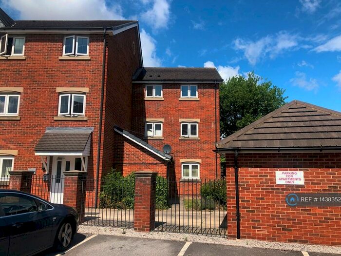 2 Bedroom Flat To Rent In Prospect Court, Morley, Leeds, LS27