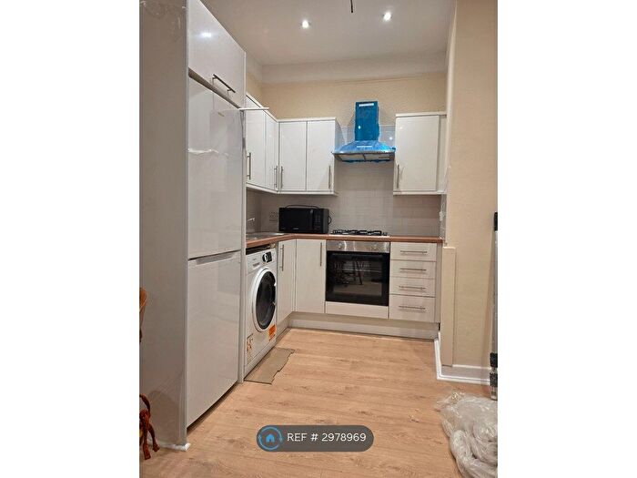2 Bedroom Flat To Rent In North Junction St, Edinburgh, EH6