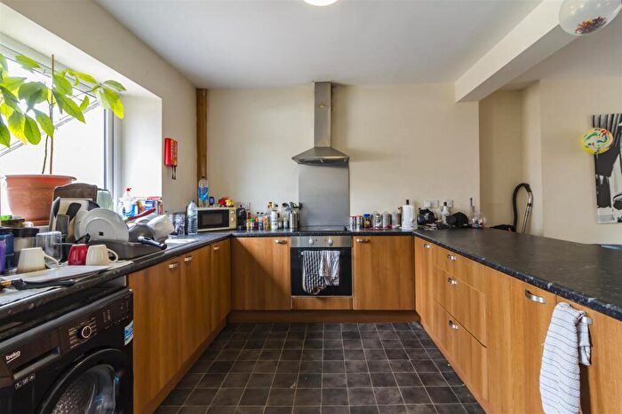 5 Bedroom Terraced House To Rent In Broadway, Treforest, CF37