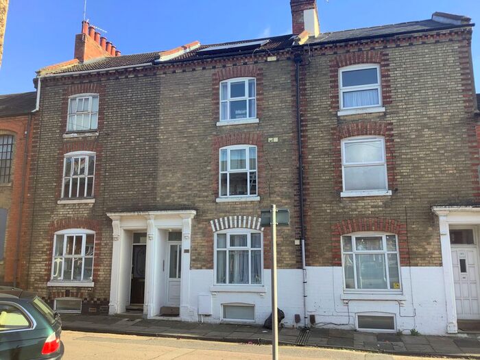 1 Bedroom Studio To Rent In Victoria Road, Northampton, NN1