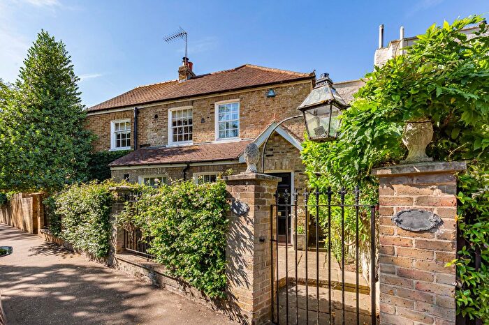 7 Bedroom Semi-detached House For Sale In Ham Farm Road, Richmond, Surrey, TW10