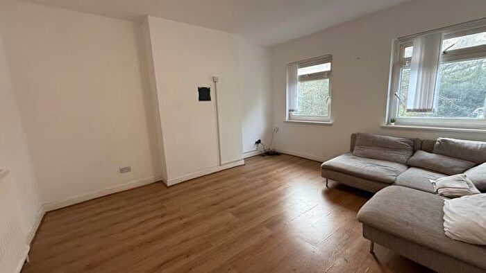 4 Bedroom Terraced House To Rent In Coulsdon Road, Coulsdon, CR5