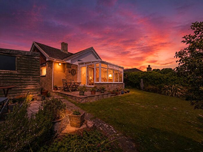 3 Bedroom Bungalow For Sale In Bere Regis, Wareham, BH20
