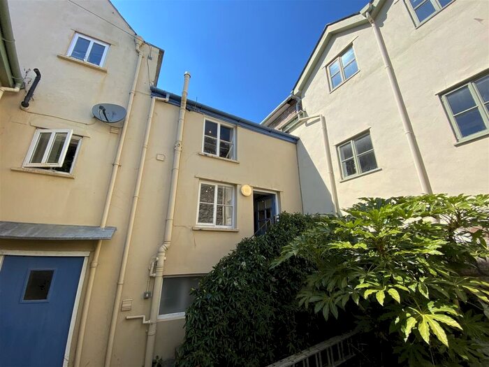1 Bedroom Maisonette To Rent In Lord Nelson House, Chepstow, NP16