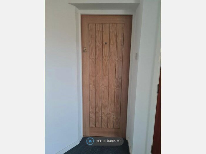 1 Bedroom Flat To Rent In Ffordd Cynghordy, Swansea, SA7