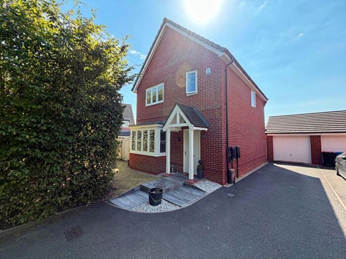 3 Bedroom Detached House For Sale In Bullbridge View, Worsley, M28
