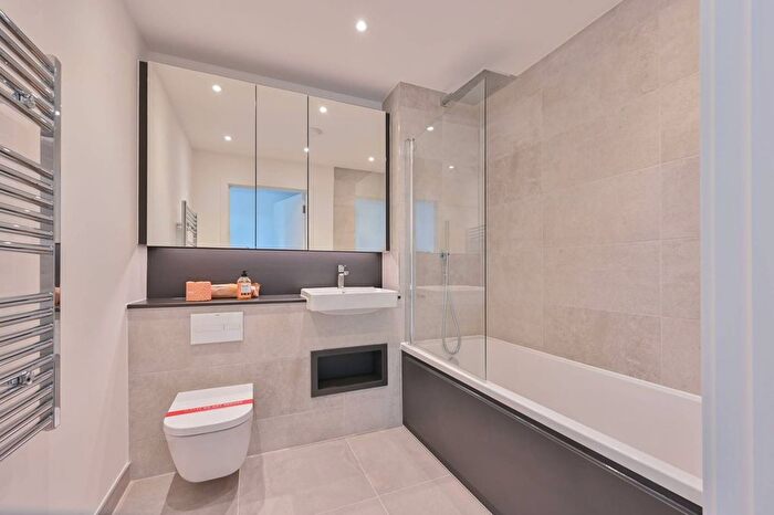 2 Bedroom Flat To Rent In Sanday Drive, Colindale, NW9