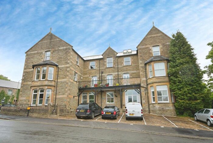 2 Bedroom Flat For Sale In Green Lane, Chinley, High Peak, Derbyshire, SK23