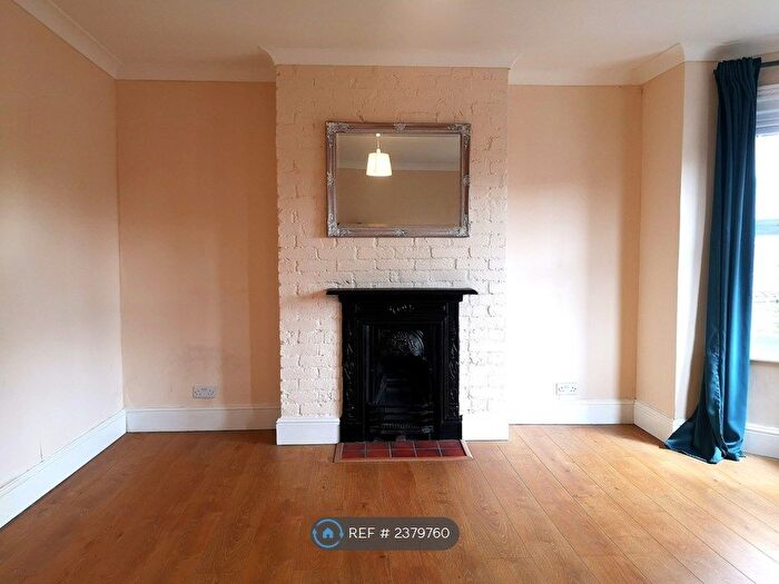 1 Bedroom Flat To Rent In Winchester Road, Southampton, SO16