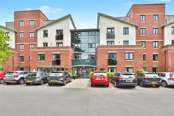 1 Bedroom Flat For Sale In Poole Road, Bournemouth, Dorset, BH2