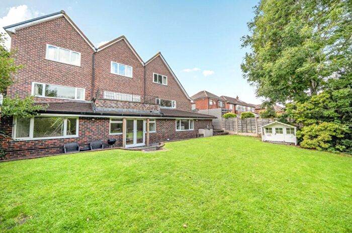 5 Bedroom Detached House For Sale In Mainway, Alkrington, Middleton, Manchester, M24