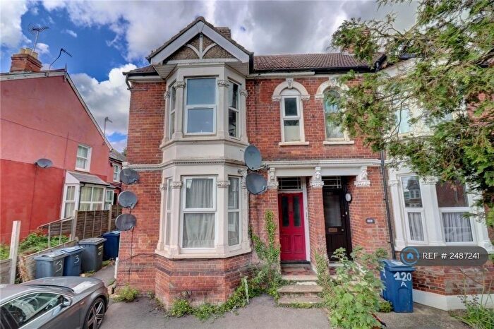 1 Bedroom Terraced House To Rent In West Wycombe Road, High Wycombe, HP12