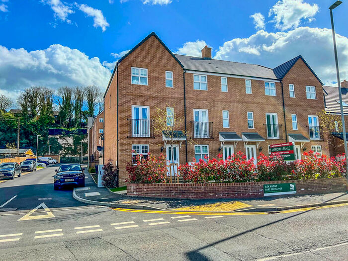 3 Bedroom End Of Terrace House To Rent In Ware Road, Hertford, SG13