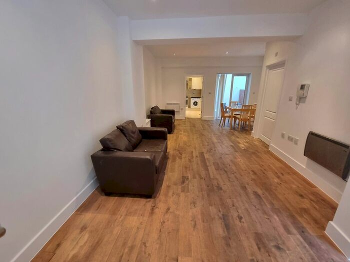 3 Bedroom Terraced House To Rent In Seal Street, London, E8