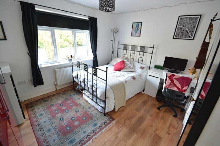 4 Bedroom Detached House For Sale In Gravel Hill, Wimborne, Dorset, BH21