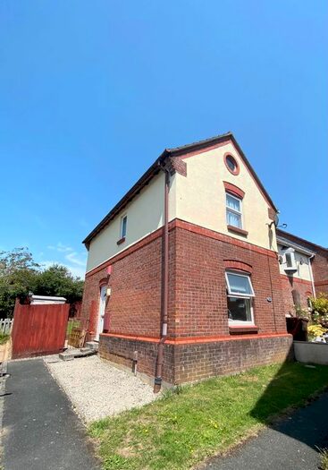 2 Bedroom End Of Terrace House To Rent In Chesterton Close, Plymouth PL5