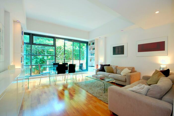 2 Bedroom Duplex To Rent In City Road, Epc:C, EC1Y