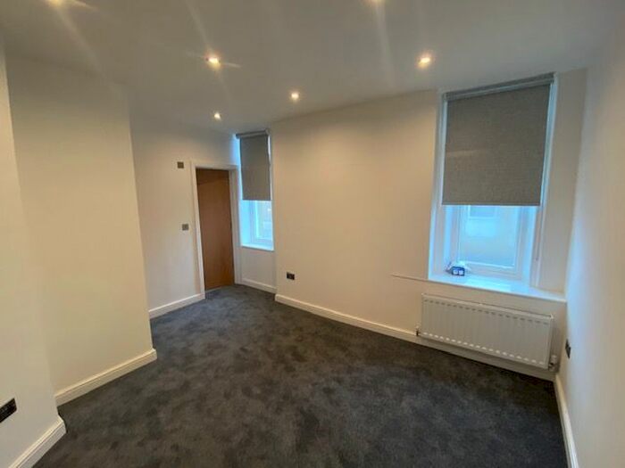1 Bedroom Flat To Rent In Wesley Street, Ossett, Wakefield, WF5