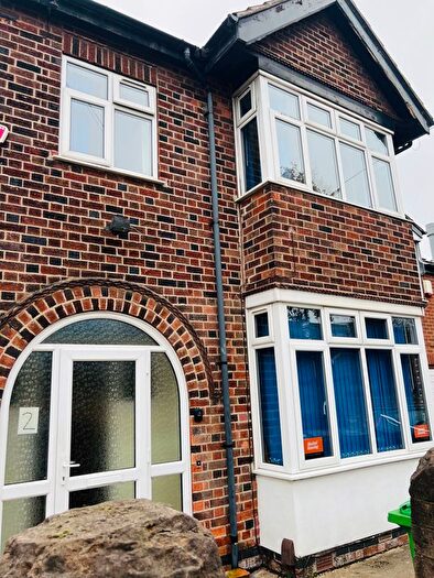 5 Bedroom Semi-Detached House To Rent In Arnesby Road, Nottingham, NG7