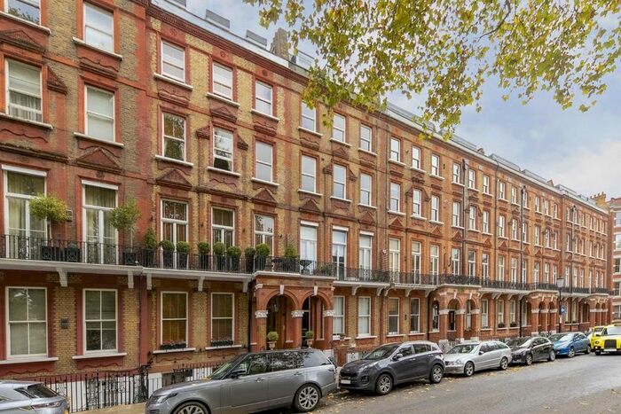 2 Bedroom Flat To Rent In Nevern Square, SW5
