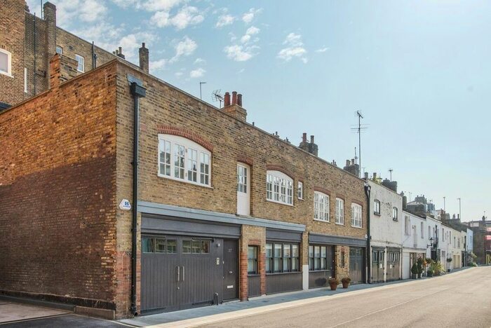 3 Bedroom Mews House To Rent In Devonshire Mews West, London, W1G