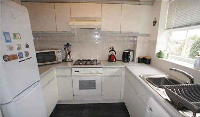 2 Bedroom Semi-Detached House To Rent In Astcote Close, DE75