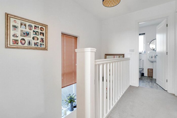 3 Bedroom Semi-detached House For Sale In Pridham Place, Bideford, Devon, EX39