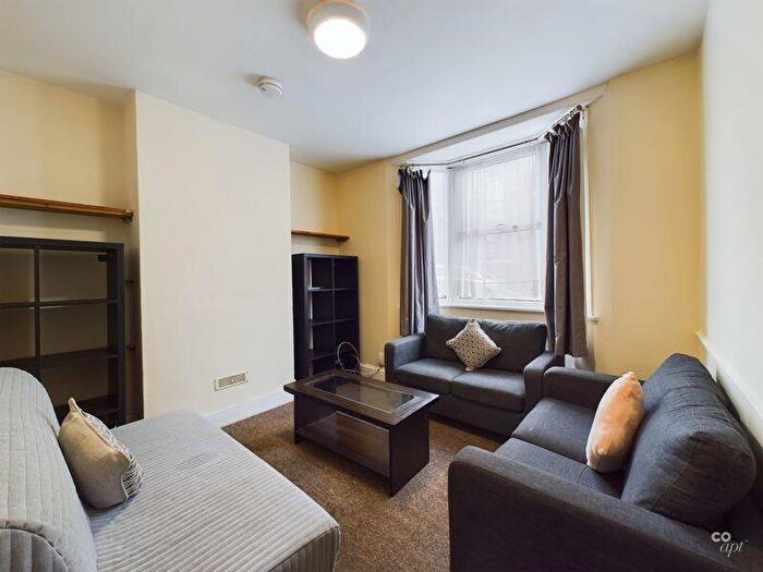 4 Bedroom Terraced House To Rent In Hollingdean Road, Brighton, BN2