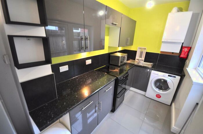 4 Bedroom Terraced House To Rent In Winnie Road, Selly Oak, Birmingham, B29