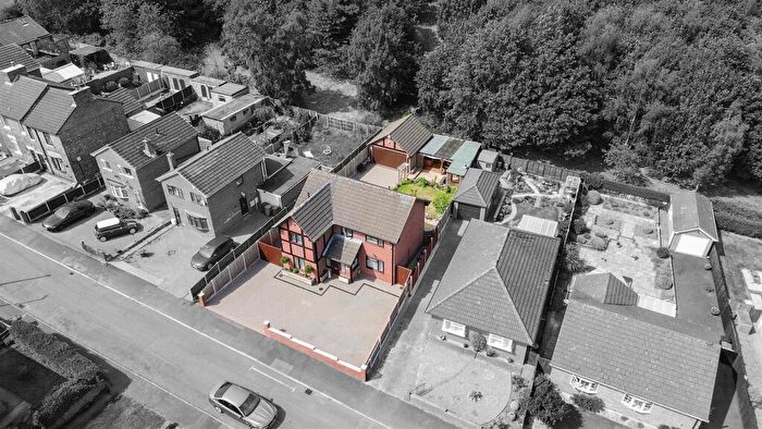 3 Bedroom Detached House For Sale In Springwood Street, Temple Normanton, S42