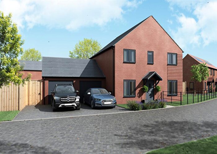 5 Bedroom Detached House For Sale In Peacock Drive, Bradwell, Great Yarmouth, NR31