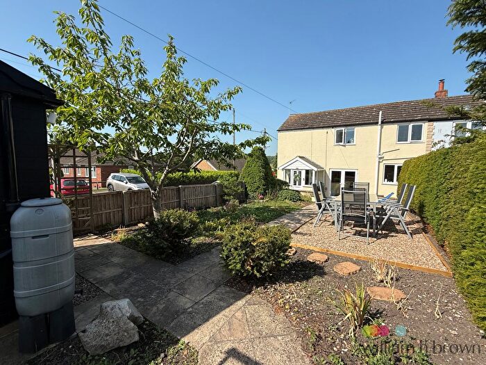 2 Bedroom End Terrace House To Rent In Fen Road, Timberland, Lincoln, LN4