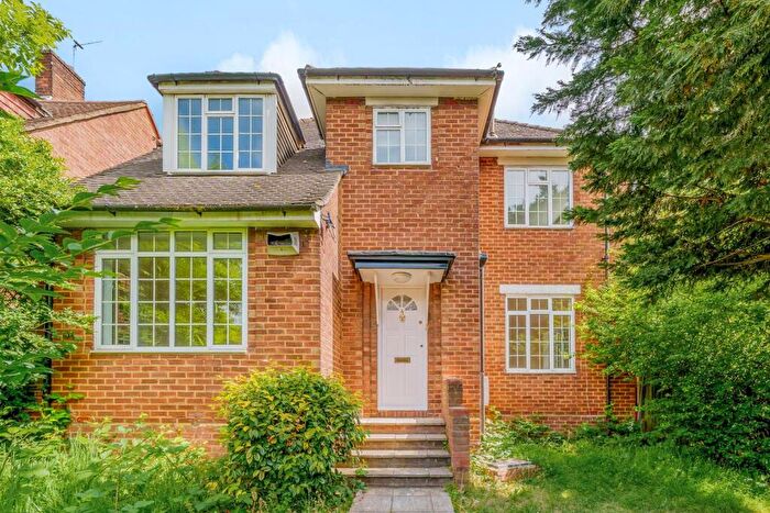 3 Bedroom Detached House To Rent In Mayfields Close, Wembley Park, Wembley, HA9