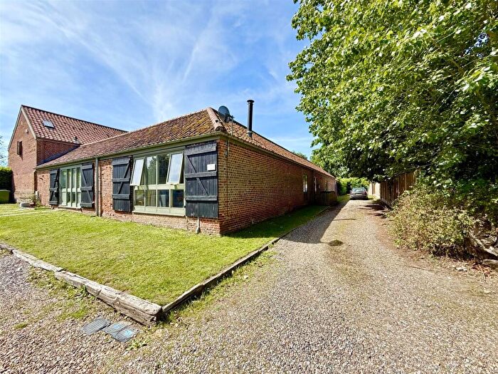3 Bedroom Barn Conversion For Sale In Old Newport Road, South Walsham, NR13