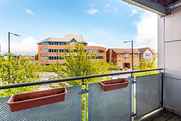 1 Bedroom Flat For Sale In Slough, Berkshire, SL1
