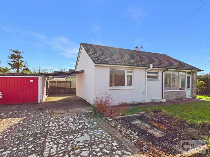2 Bedroom Bungalow For Sale In Sharps Close, Newton Abbot, TQ12