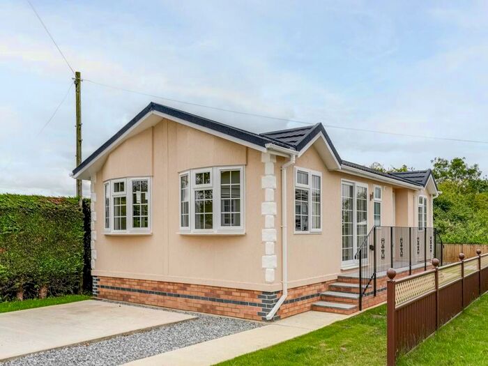 Property For Sale In Badgers Holt, Longstanton, Cambridge, CB24