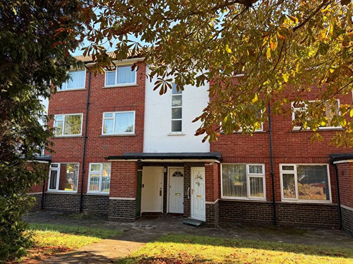 2 Bedroom Maisonette To Rent In Stanley Road, Sutton, SM2