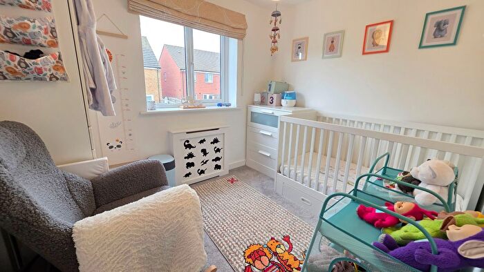 3 Bedroom End Of Terrace House For Sale In Brocklebank Way, Holdingham, NG34
