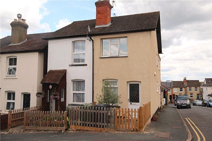 3 Bedroom Semi-Detached House To Rent In Ludlow Road, Guildford, GU2