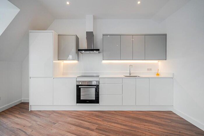 3 Bedroom Apartment To Rent In Bank Chambers, Woking, Surrey, GU21