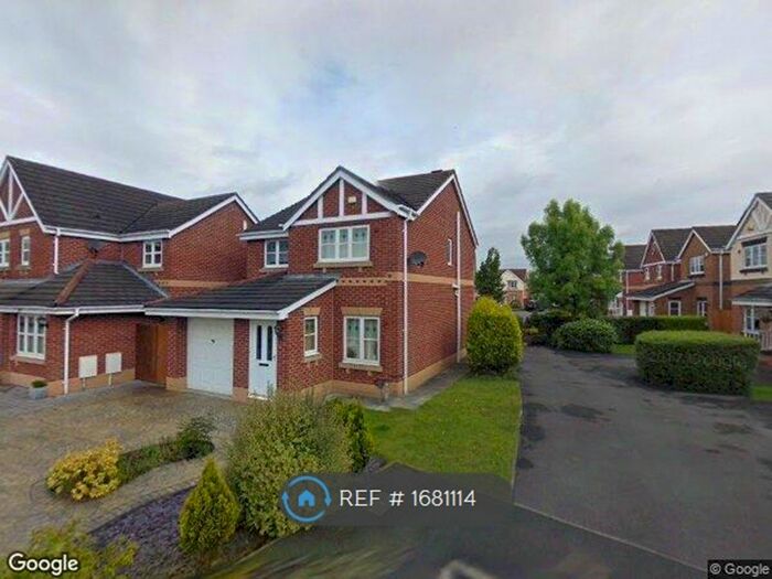 3 Bedroom Detached House To Rent In Lavington Avenue, Cheadle, SK8