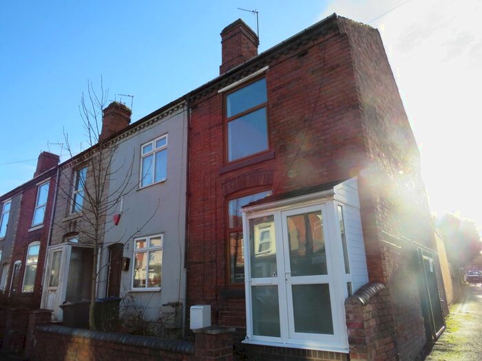 2 Bedroom Property To Rent In Penncricket Lane, Oldbury, B68