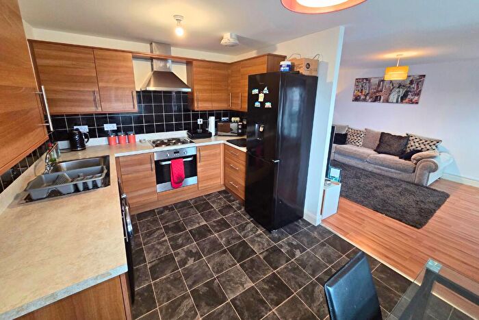 2 Bedroom Apartment For Sale In The Willows, Fenton Gate, Middleton, Leeds, LS10