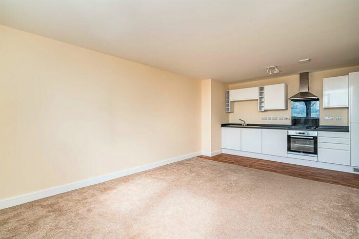 2 Bedroom Apartment To Rent In Castle Court, Dudley, DY2