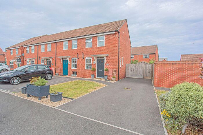 2 Bedroom End Terrace House For Sale In Poppy Road, Somerton, TA11