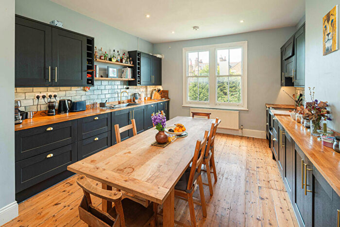 4 Bedroom Apartment To Rent In Templar Street, London, SE5