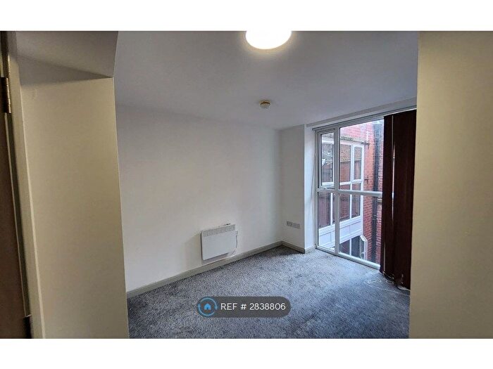 1 Bedroom Flat To Rent In Drake Street, Rochdale, OL16