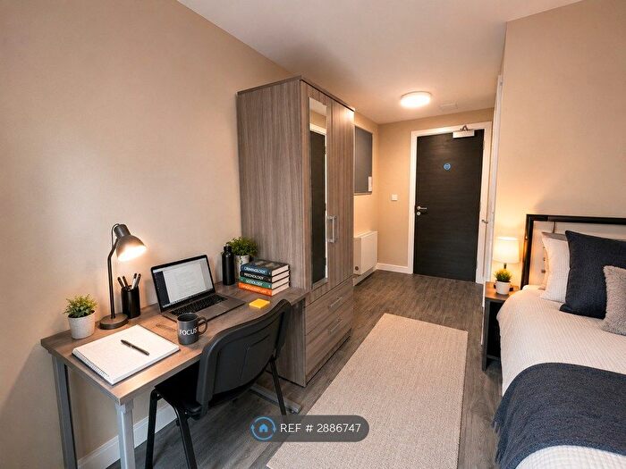 6 Bedroom Flat To Rent In Hepburn Court C, Bristol, BS2