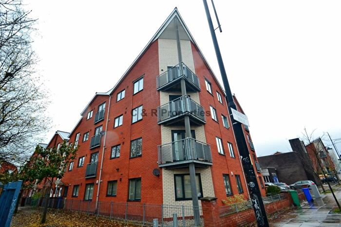 3 Bedroom Apartment To Rent In Stretford Road, Hulme, Manchester., M15